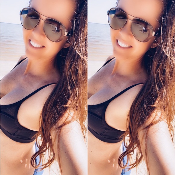 Meet your Posher, Abi - Picture 4 of 4